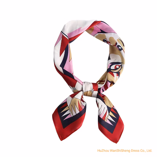 Prezzo di fabbrica degli accessori di moda della bandana quadrata pura di lusso al 100%.